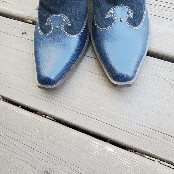 Vintage 70s Western Boho Blue Leather and Suede Heeled Cowgirl Slip-on Mules 8 - Picture 6 of 9